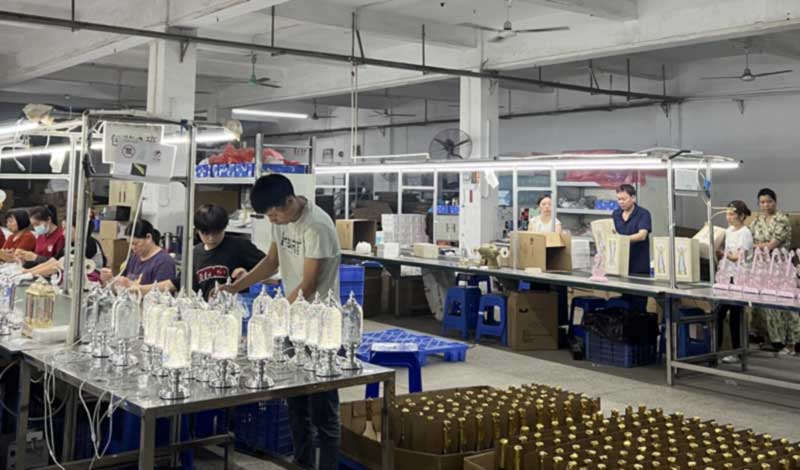 Snow Globe Wholesale Manufacturer